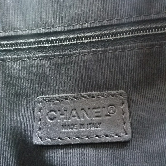 ⚠️SOLD⚠️ Chanel Wild Stitch Bowler - Picture 7 of 8